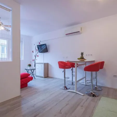 Apartment Modern And Bright With Terrace And Garden *