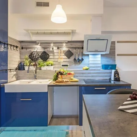 Apartment Modern And Bright With Terrace And Garden Pula